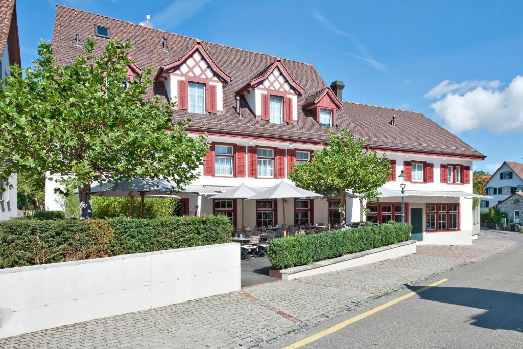 Hotel-Restaurant Loewen Dielsdorf Exterior foto